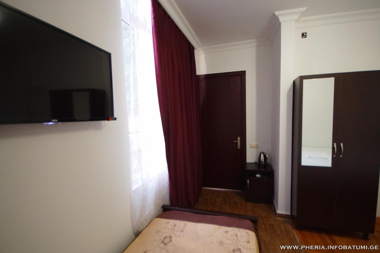 Pheria Batumi Esterno foto